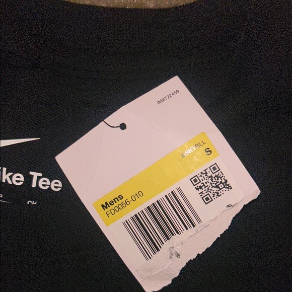Nike Men's Black Tee with White Logo - Picture 3 of 4